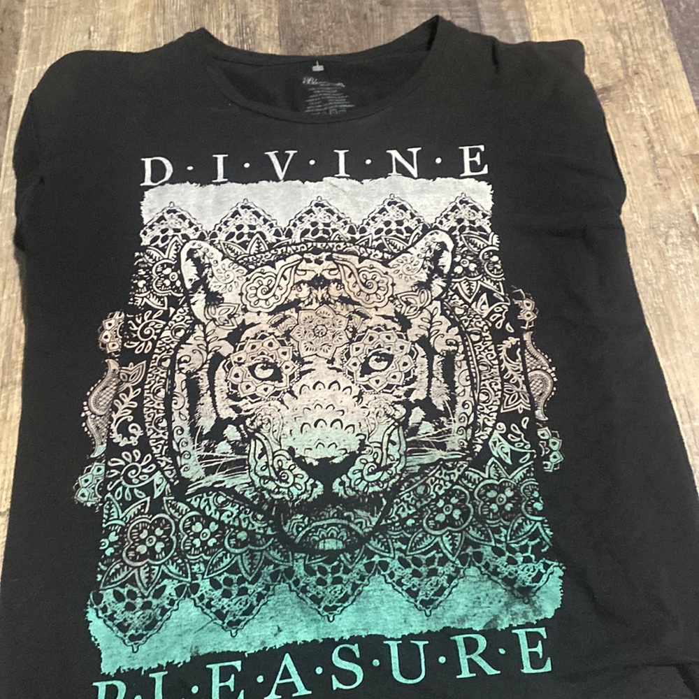 Bluecrush graphic t-shirt